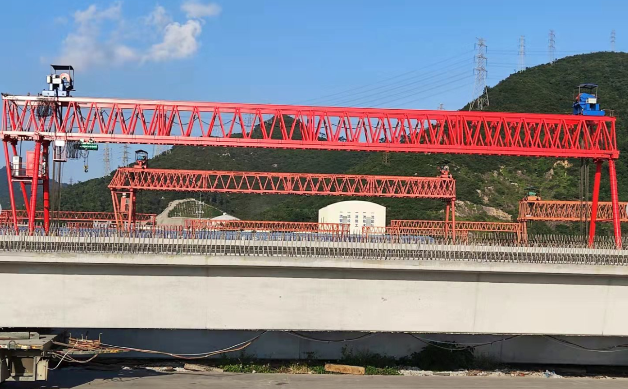 龍門(mén)吊怎么預防惡劣天氣的來(lái)襲？龍門(mén)吊都需要做好哪些準備工作？